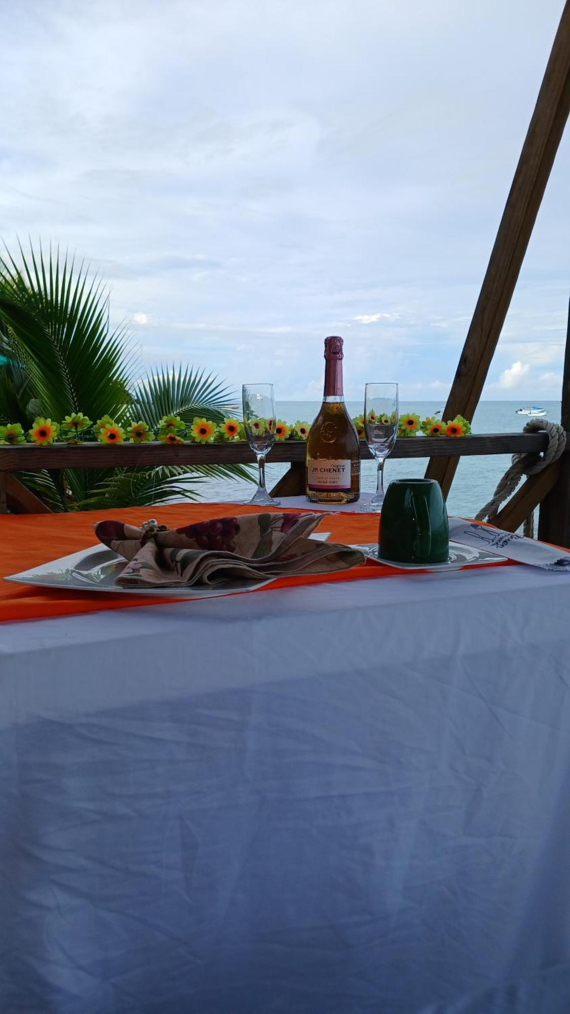 Cabanas Mister Mac Fresh Water Bay Exterior photo